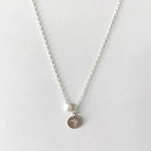 Cargar imagen en el visor de la galería, Mi Collar dije Niño