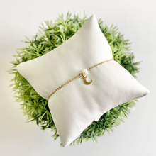 Cargar imagen en el visor de la galería, Mi Pulsera Luna Perlada GF