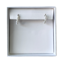 Cargar imagen en el visor de la galería, Mi Arete U Perlado