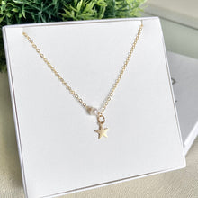 Cargar imagen en el visor de la galería, Mi Collar Estrella Perlada GF