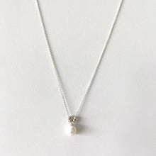Cargar imagen en el visor de la galería, Mi Collar Perla Redonda Montada