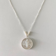 Cargar imagen en el visor de la galería, Mi Collar San Benito Madre Perla Perlado