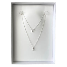 Cargar imagen en el visor de la galería, Mi Collar Letra Solitaria