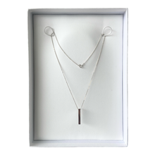 Cargar imagen en el visor de la galería, Mi Collar Barra Minimalista