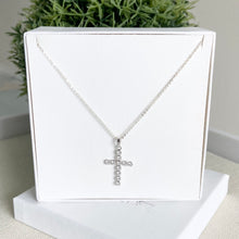 Cargar imagen en el visor de la galería, Mi Collar Cruz Pave