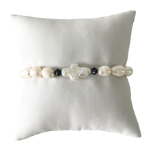 Cargar imagen en el visor de la galería, Mi Pulsera Cruz Perla Barroca SW