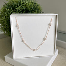 Cargar imagen en el visor de la galería, Mi Collar Perlado Rose GF