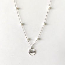 Cargar imagen en el visor de la galería, Mi Collar Mama Perlado