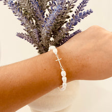 Cargar imagen en el visor de la galería, Mi Pulsera Cruz Perlada