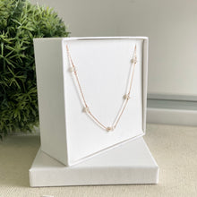 Cargar imagen en el visor de la galería, Mi Collar Perlado Rose GF