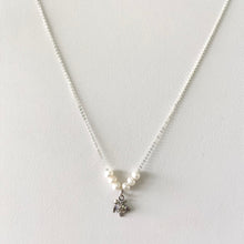 Cargar imagen en el visor de la galería, Mi Collar Tortuga Perlado