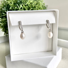 Cargar imagen en el visor de la galería, Mi Arete Brillante Perla Ovalada