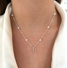 Cargar imagen en el visor de la galería, Mi Collar Cruz Perlado