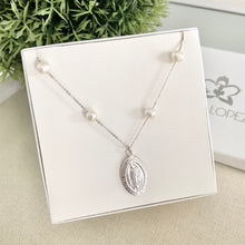 Cargar imagen en el visor de la galería, Mi Collar Virgen De Guadalupe Perlado