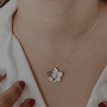 Cargar imagen en el visor de la galería, Mi Collar Orquídea Sofia