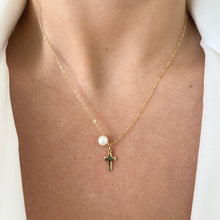 Cargar imagen en el visor de la galería, Mi Collar Cruz Perlado GF