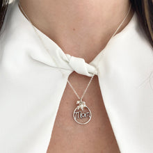 Cargar imagen en el visor de la galería, Mi Collar Mama Perlado