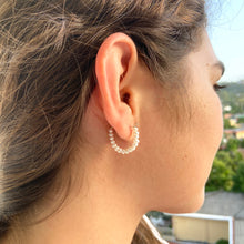 Cargar imagen en el visor de la galería, Mi Arete U Perlado