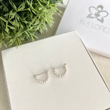 Cargar imagen en el visor de la galería, Mi Arete U Perlado