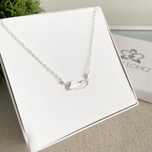 Cargar imagen en el visor de la galería, Mi Collar SV Perlado