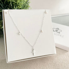 Cargar imagen en el visor de la galería, Mi Collar Cruz Petite Perlado