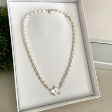 Cargar imagen en el visor de la galería, Mi Collar Perlado Orquídea Lucia