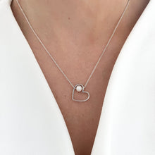 Cargar imagen en el visor de la galería, Mi Collar Silueta Amor Perlado