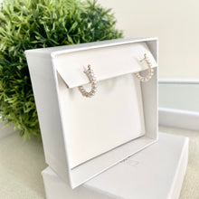 Cargar imagen en el visor de la galería, Mi Arete U Perlado