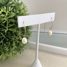 Cargar imagen en el visor de la galería, Mi Arete Penny Perlado Gf