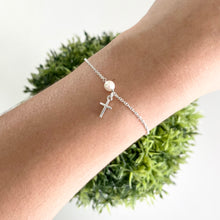 Cargar imagen en el visor de la galería, Mi Pulsera Cruz Perlada