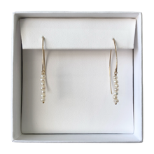 Cargar imagen en el visor de la galería, Mi Arete Perlado Lineal GF
