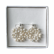 Cargar imagen en el visor de la galería, Mi Arete Flor
