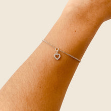 Cargar imagen en el visor de la galería, Mi Pulsera Corazón Pave
