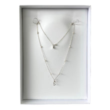 Cargar imagen en el visor de la galería, Mi Collar con Letra Perlado Mini
