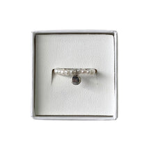 Cargar imagen en el visor de la galería, Mi Anillo Dije Perlado
