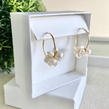 Cargar imagen en el visor de la galería, Mi Argolla Gajo Perlado GF
