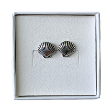Cargar imagen en el visor de la galería, Mi Arete Seashell
