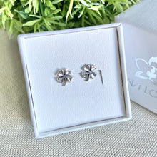 Cargar imagen en el visor de la galería, Mi Arete Trébol
