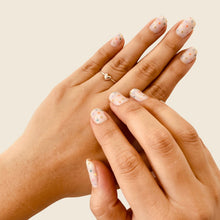 Cargar imagen en el visor de la galería, Mi Anillo Corazón Solido
