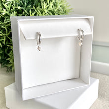 Cargar imagen en el visor de la galería, Mi Arete Ariana Perla Mini
