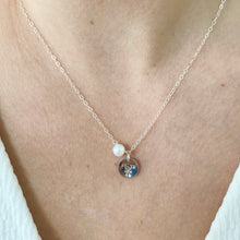 Cargar imagen en el visor de la galería, Mi Collar Niña Perlado
