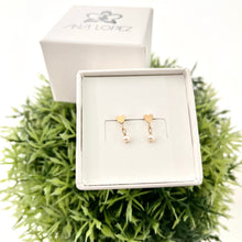 Cargar imagen en el visor de la galería, Mi Arete Corazón Perlado Mini GF
