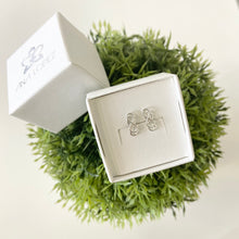 Cargar imagen en el visor de la galería, Mi Arete Doble Infinito
