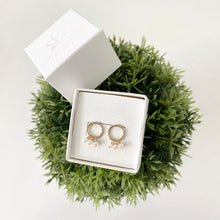 Cargar imagen en el visor de la galería, Mi Arete Sin Fin Triple GF
