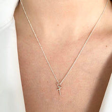 Cargar imagen en el visor de la galería, Mi Collar Letra Solitaria
