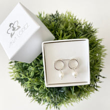 Cargar imagen en el visor de la galería, Mi Arete Sin Fin Solitario
