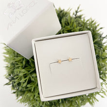 Cargar imagen en el visor de la galería, Mi Arete Estrellas Mini GF
