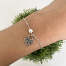 Cargar imagen en el visor de la galería, Mi Pulsera Candado de Amor

